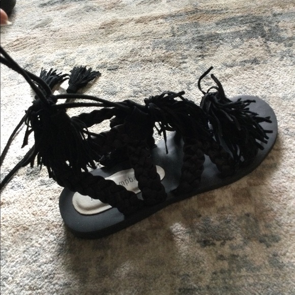 NWT Jeffrey Campbell black lace up tasselled sandals - Picture 4 of 6